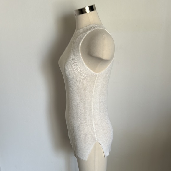 Classy White Blouse🤍 - Picture 5 of 6